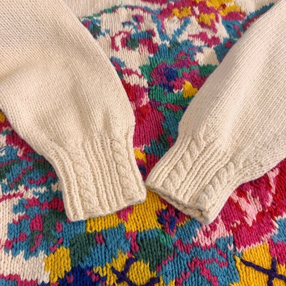 Hand Knit Vintage White Cotton Blend Floral Sweater - Picture 7 of 11